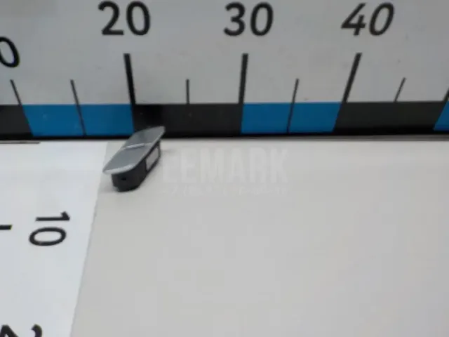 Выключатель центрального замка