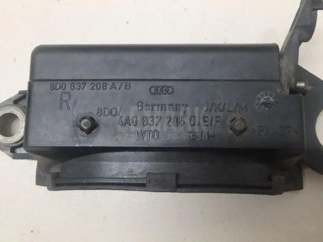 Ручка двери передней наружная правая для  Audi R8 2007-2015