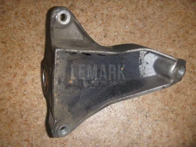 Кронштейн АКПП правый для  Audi TT(8N) 1998-2006