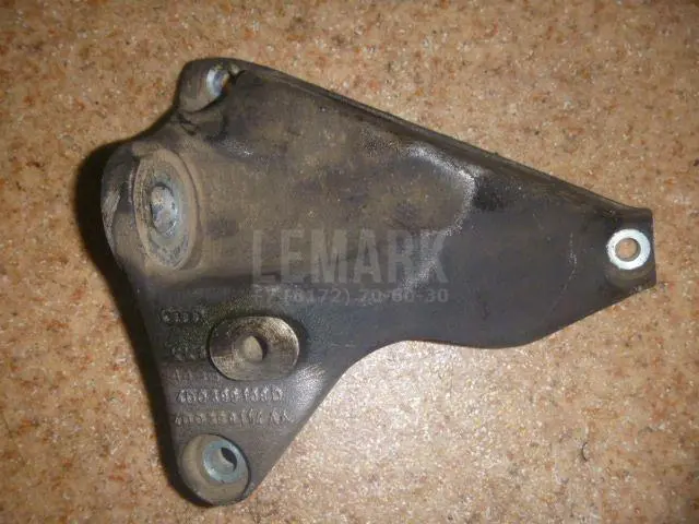Кронштейн АКПП правый для  Audi TT(8N) 1998-2006