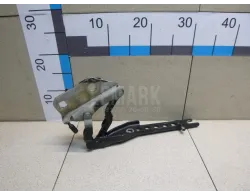 Петля капота левая