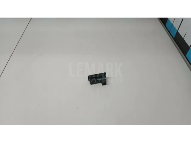 Кнопка открывания багажника для  Ford Maverick 1993-1998