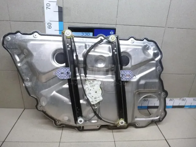 Стеклоподъемник электр. задний правый для  BMW 5-serie G30/G31/F90 2017-2023