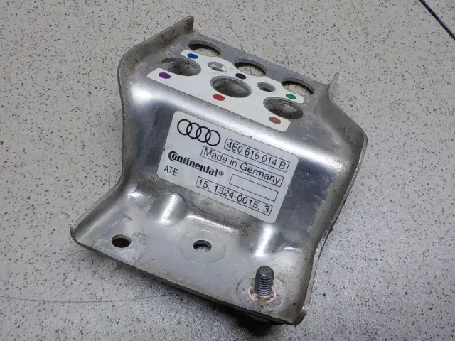 Кронштейн (сопут. товар) для  Audi 80/90 [B4] 1991-1995