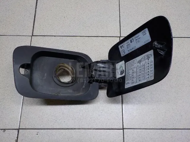 Лючок бензобака для  Ford Fiesta 2008-2019