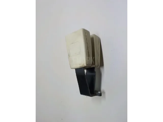 Ответная часть ремня безопасности
