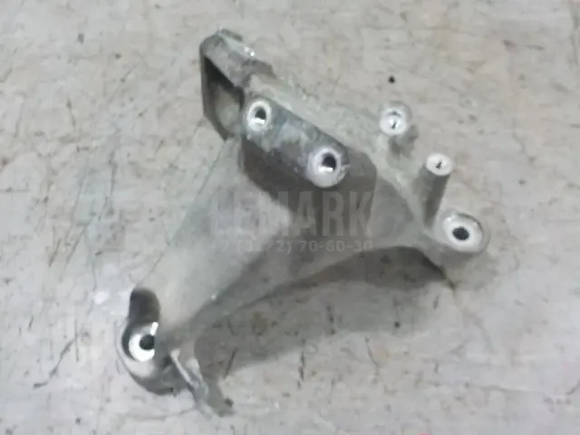 Кронштейн двигателя правый для  Ford Escape EUR 2007-2009