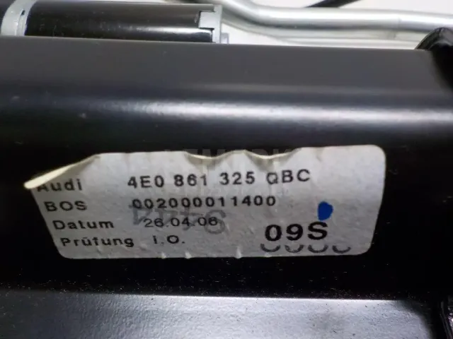 Шторка солнцезащитная для  BMW X3 E83 2004-2010