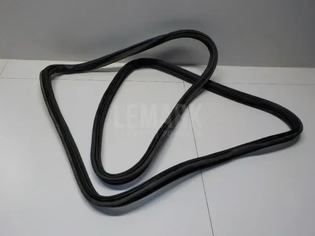 Уплотнитель багажника для  Chery Amulet (A15) 2006-2012