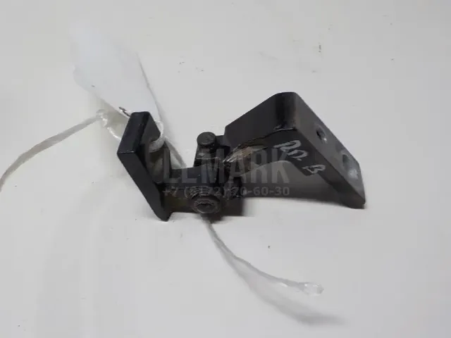 Петля двери передней правой верхняя для  Citroen Saxo 1996-1999