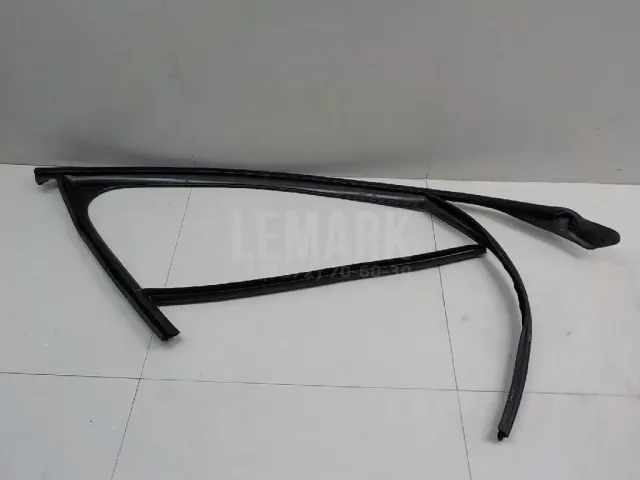 Уплотнитель двери для  Geely Preface (FS11) 2020
