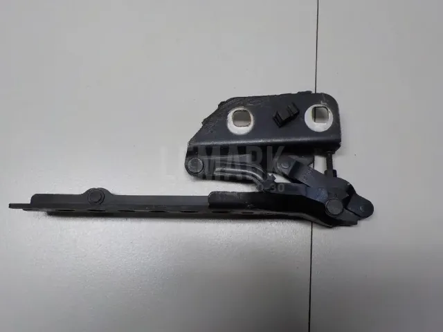Петля капота левая для  Ford Cougar 1998-2001