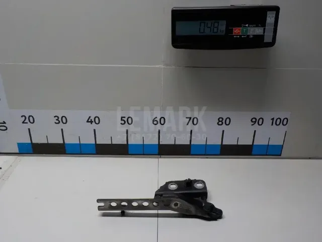 Петля капота левая для  Ford Cougar 1998-2001