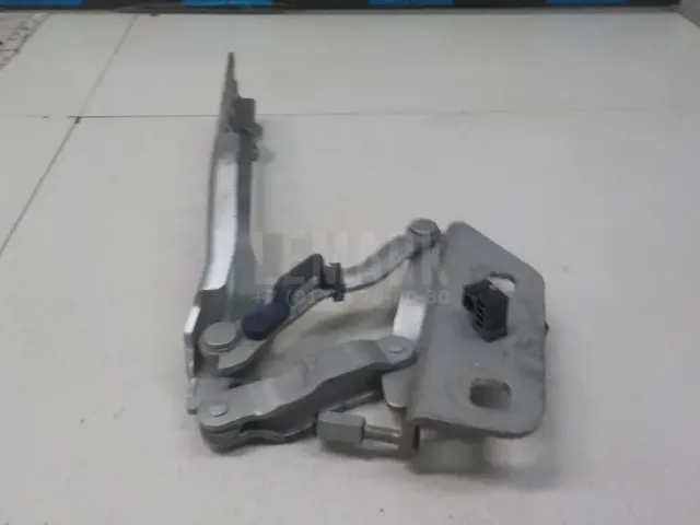 Петля капота левая для  Ford Cougar 1998-2001