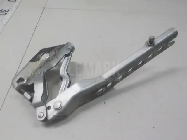 Петля капота левая для  Ford Cougar 1998-2001