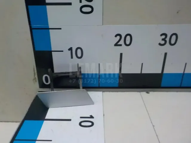 Крышка форсунки омывателя