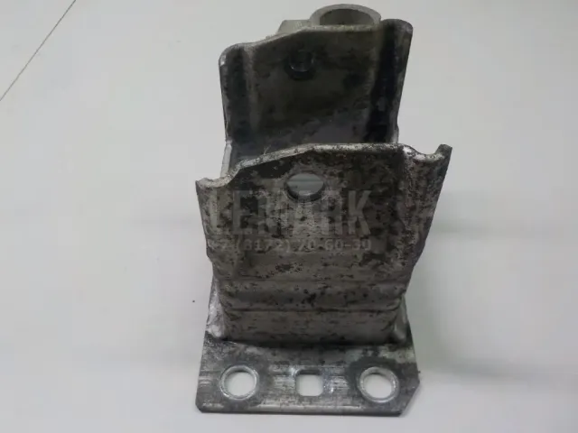 Кронштейн усилителя переднего бампера правый для  Changan CS35 2013-2022