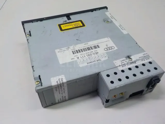 Проигрыватель CD/DVD