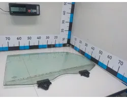 Стекло двери задней левой