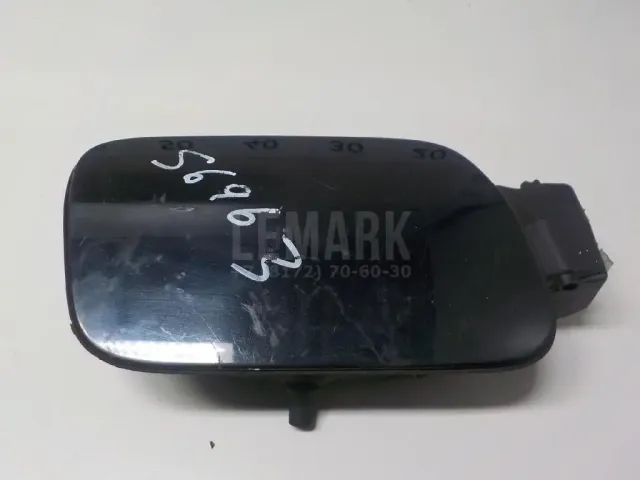 Лючок бензобака