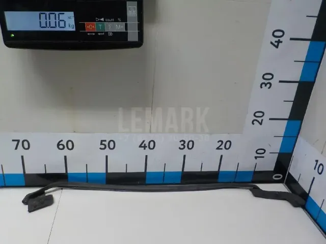 Уплотнитель двери для  HOWO A7 2009