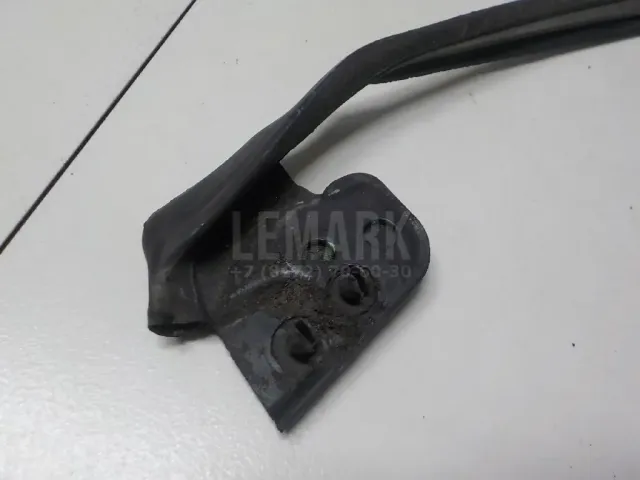 Уплотнитель двери для  HOWO A7 2009
