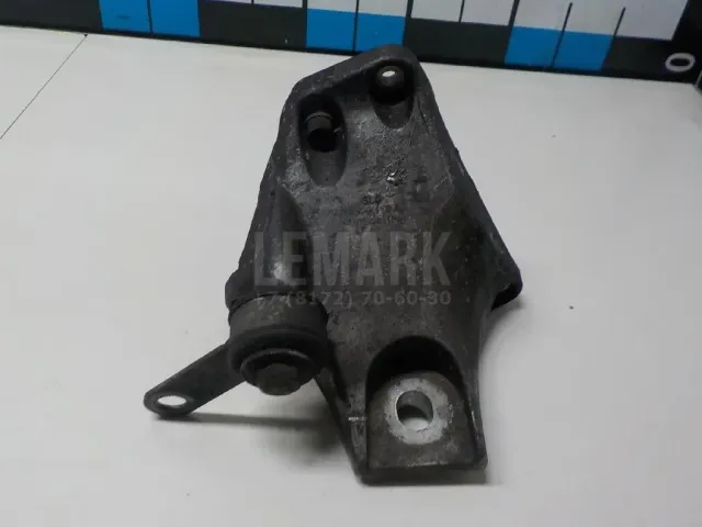 Кронштейн КПП левый для  Audi A4 [B7] 2005-2007