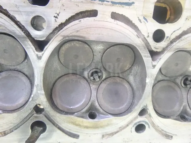 Головка блока для  BMW X3 E83 2004-2010