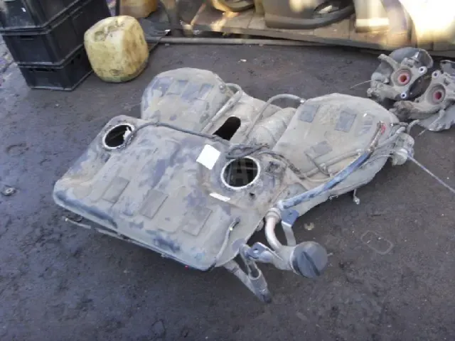 Бак топливный
