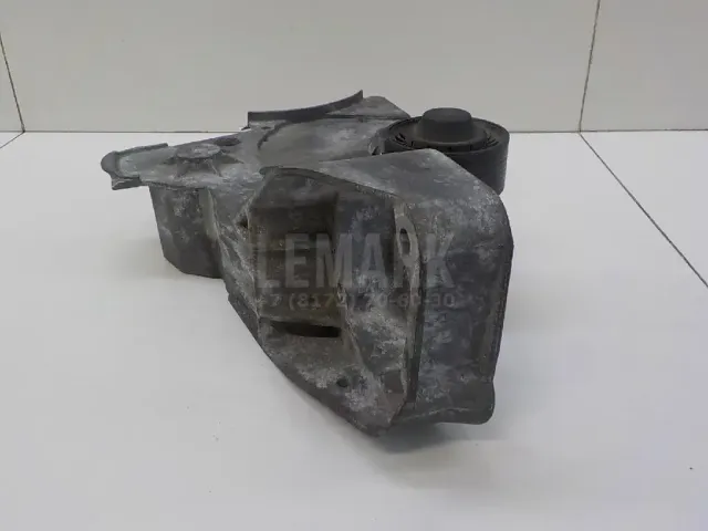 Кронштейн двигателя передний для  Audi A3 [8PA] Sportback 2004-2013