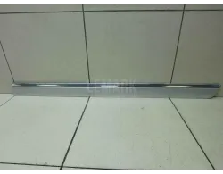 Молдинг задней левой двери