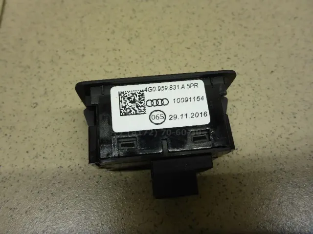 Кнопка открывания багажника для  Dodge Caliber 2006-2011