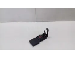 Крючок капота