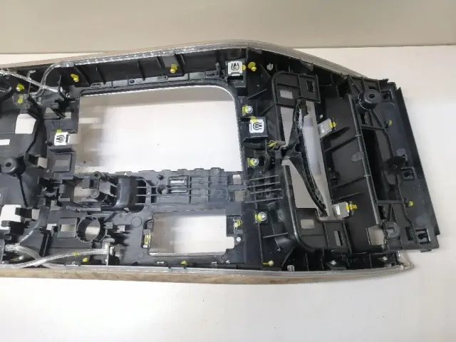 Консоль для  Ford Escape EUR 2007-2009