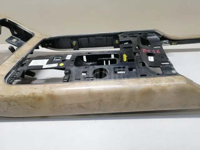 Консоль для  Ford Escape EUR 2007-2009