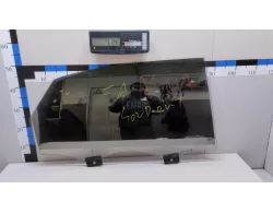 Стекло двери задней правой