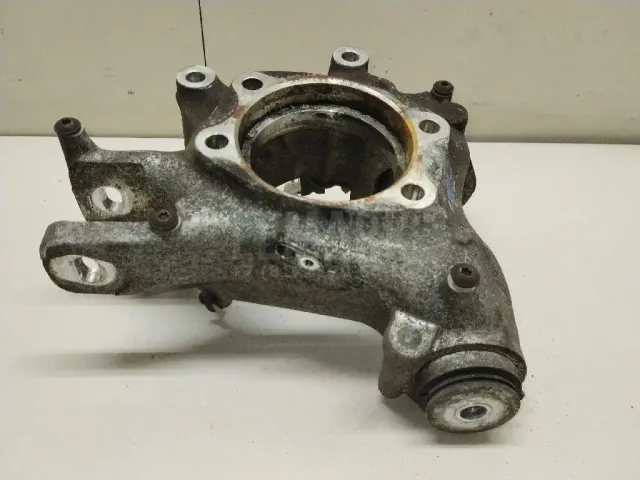 Кулак поворотный задний правый для  Ford Cougar 1998-2001