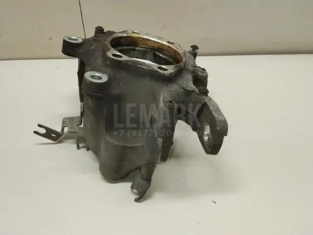 Кулак поворотный задний правый для  Ford Cougar 1998-2001