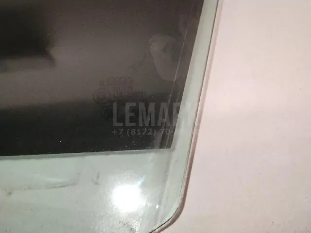 Стекло двери передней левой для  Ford Maverick 1993-1998