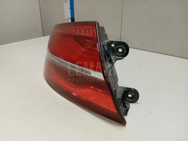 Фонарь задний наружный левый для  BMW X3 E83 2004-2010
