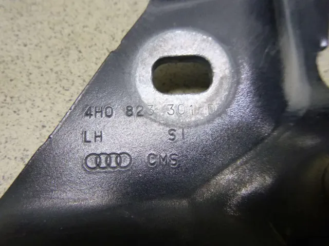 Петля капота левая для  Audi A5/S5 [8F] Cabrio 2010-2016