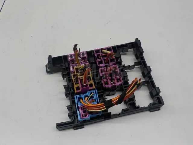 Блок реле для  Citroen C4 II 2011-2022