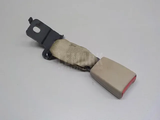 Ответная часть ремня безопасности