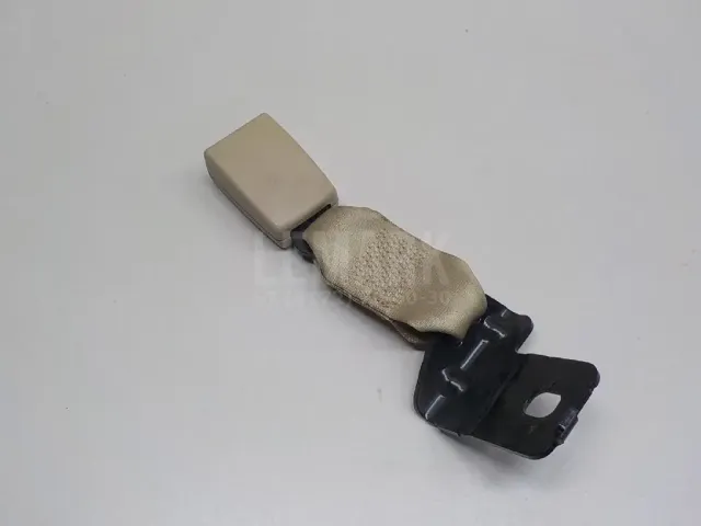 Ответная часть ремня безопасности