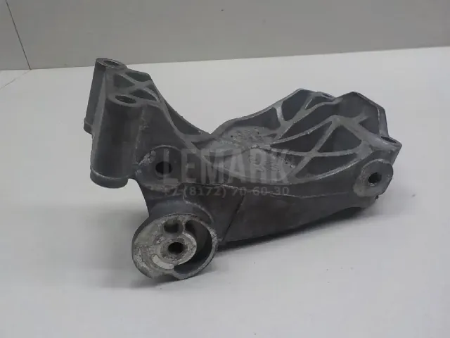 Кронштейн генератора для  Audi A4 [B8] 2007-2015