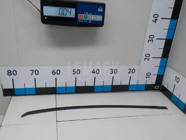 Накладка двери задней правой