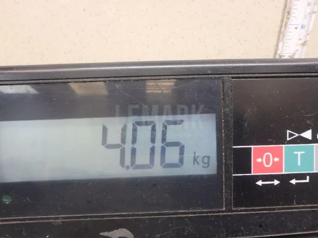 Стекло двери передней левой