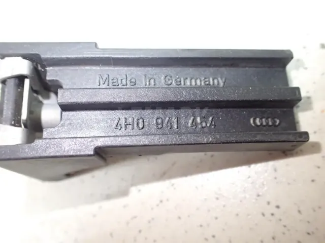 Кронштейн крепления фары для  Audi A3 (8L1) 1996-2003