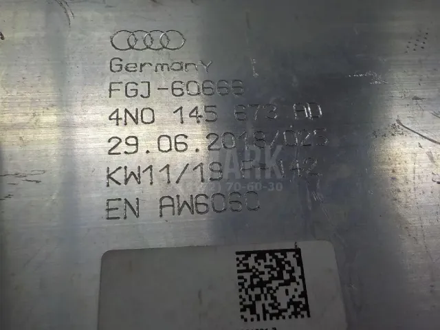 Патрубок интеркулера для  Audi A8 [4D] 1999-2002