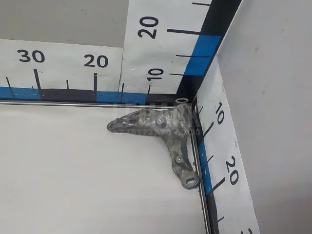 Кронштейн КПП правый
